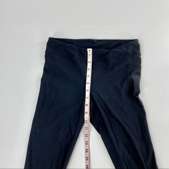 HeatGear Under Armour Capris in Black - Picture 4 of 10